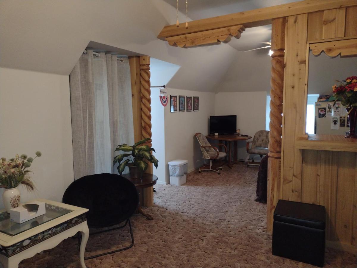 Quiet Upstairs Studio Close To Town 420 Friendly Trinidad Exterior foto